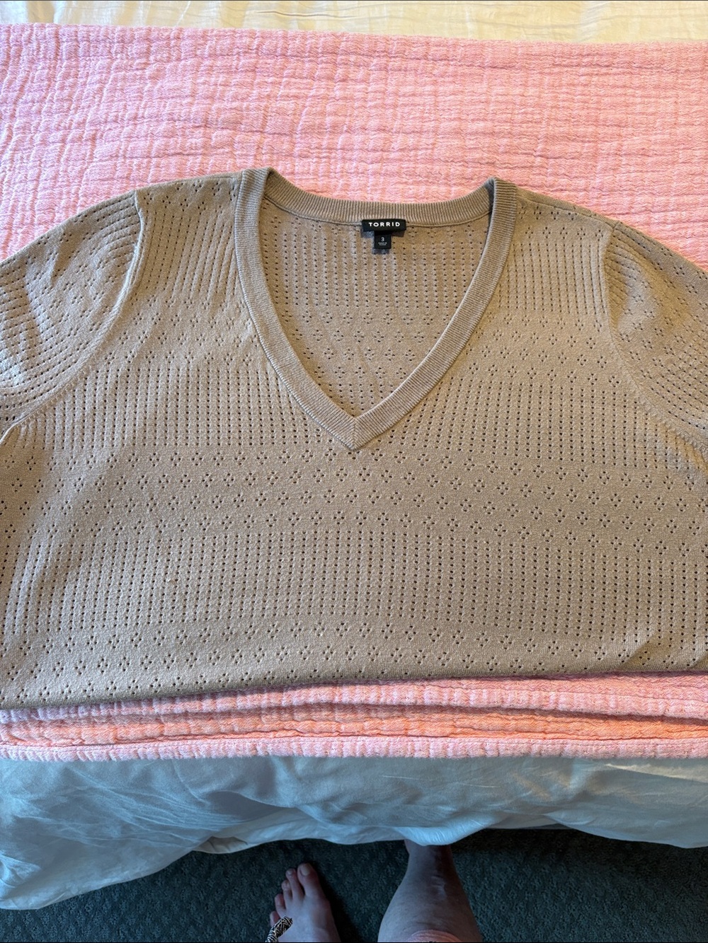 torrid Taupe Eyelet V‑Neck Short Sleeve Knit Top